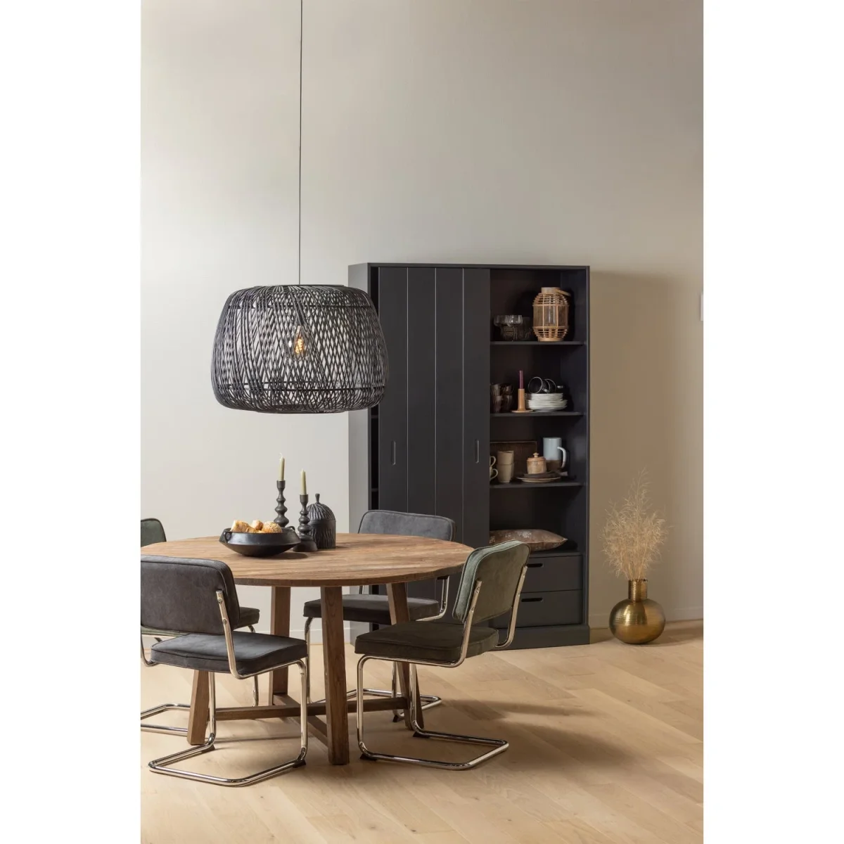 WOOOD - Move Skydedørsskab Fyr Mat Sort FSC - 200x120x42 cm - Billede 4