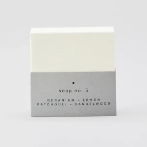 Økologisk Sæbebar no. 5 - Geranium, Lemon, Patchouli, Sandelwood